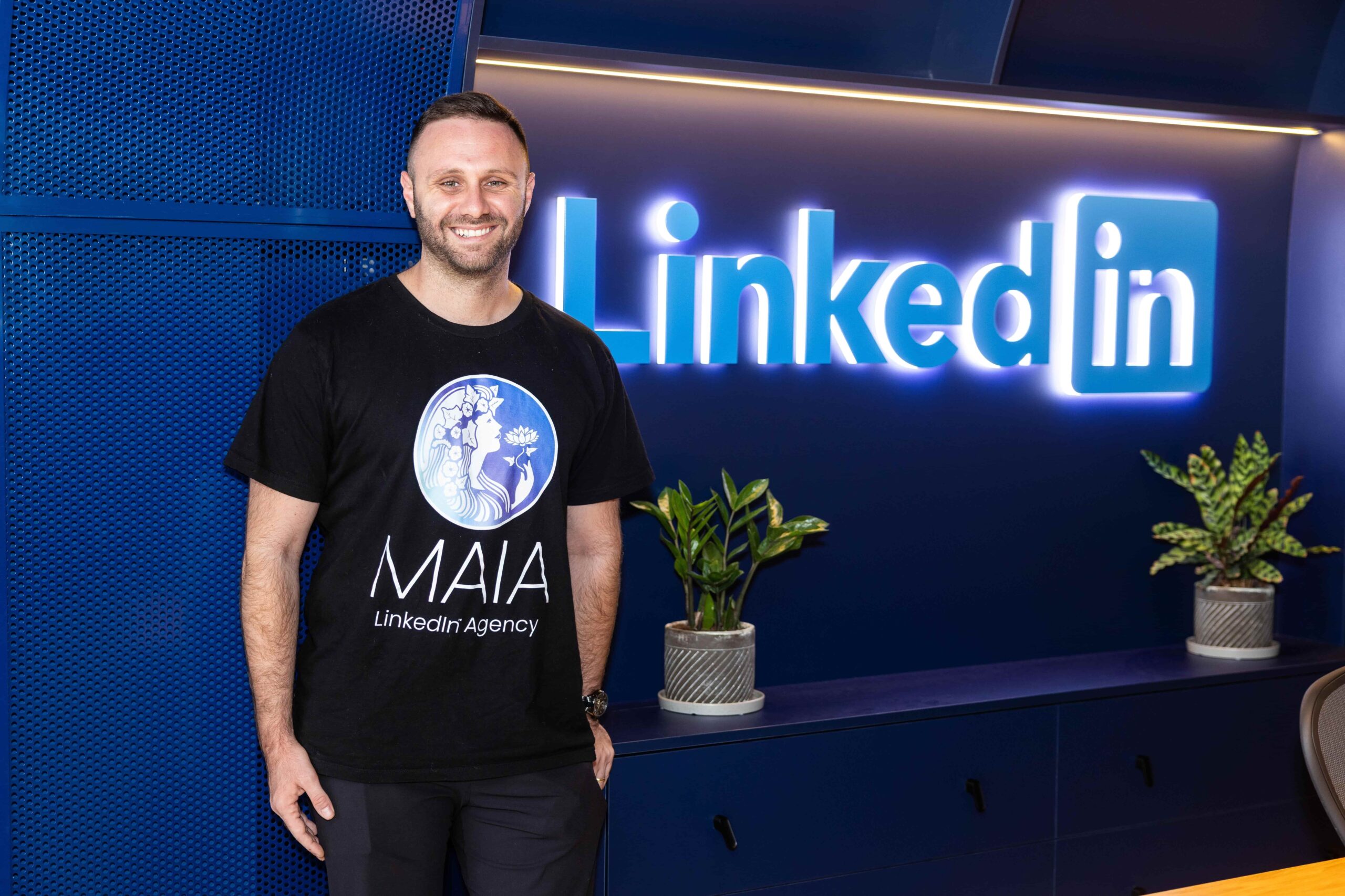 Eli Igra Serfaty LinkedIn networking strategy Bio